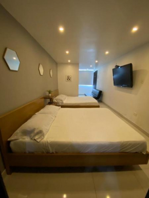  Bogotá Rooms Heroes  Богота